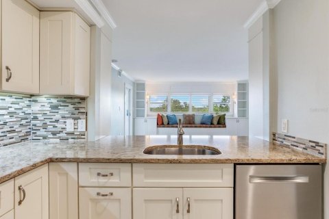 Condominio en venta en Tampa, Florida, 1 dormitorio, 83.24 m2 № 2239338 - foto 10