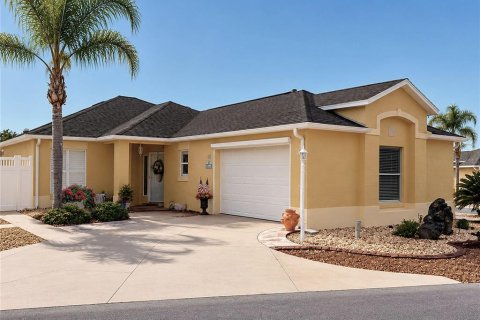 House in The Villages, Florida 3 bedrooms, 142.33 sq.m. № 2217310