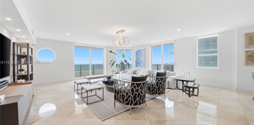 Condo à Miami Beach, Floride, 4 chambres  № 2041428
