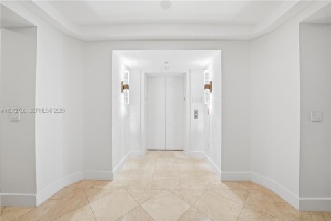 Copropriété à louer à Miami Beach, Floride: 4 chambres, 427.26 m2 № 2041428 - photo 30
