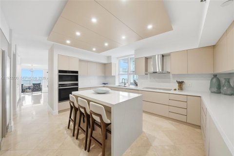 Copropriété à louer à Miami Beach, Floride: 4 chambres, 427.26 m2 № 2041428 - photo 7