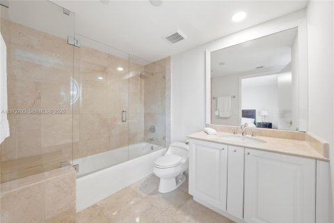Copropriété à louer à Miami Beach, Floride: 4 chambres, 427.26 m2 № 2041428 - photo 25