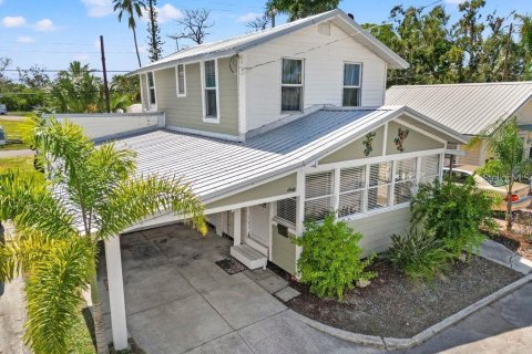 Casa en Bradenton, Florida 3 dormitorios, 102.19 m2 № 2356505