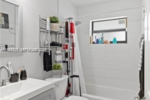 Casa en venta en Hollywood, Florida, 3 dormitorios, 110 m2 № 2153369 - foto 23