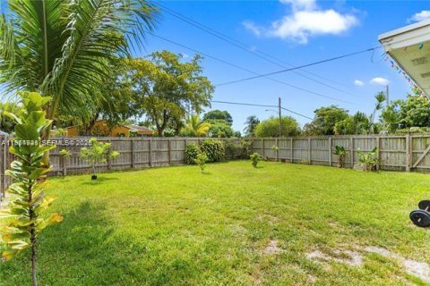 Casa en venta en Hollywood, Florida, 3 dormitorios, 110 m2 № 2153369 - foto 3