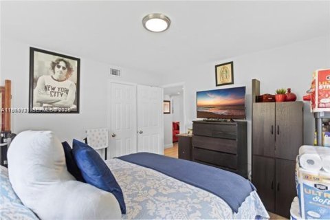 Casa en venta en Hollywood, Florida, 3 dormitorios, 110 m2 № 2153369 - foto 21