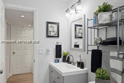 Casa en venta en Hollywood, Florida, 3 dormitorios, 110 m2 № 2153369 - foto 25