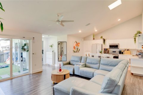 Touwnhouse à vendre à Boca Raton, Floride: 3 chambres, 123.1 m2 № 2068977 - photo 5