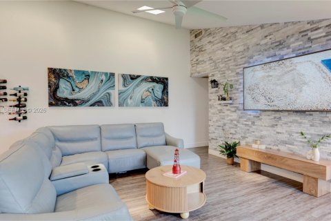 Touwnhouse à vendre à Boca Raton, Floride: 3 chambres, 123.1 m2 № 2068977 - photo 10