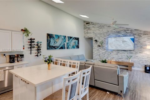 Touwnhouse à vendre à Boca Raton, Floride: 3 chambres, 123.1 m2 № 2068977 - photo 9