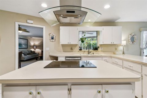 House in Bradenton, Florida 3 bedrooms, 170.29 sq.m. № 1873985 - photo 9