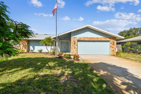 House in Bradenton, Florida 3 bedrooms, 170.29 sq.m. № 1873985 - photo 1