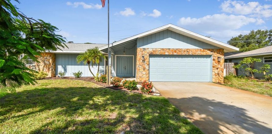 House in Bradenton, Florida 3 bedrooms, 170.29 sq.m. № 1873985