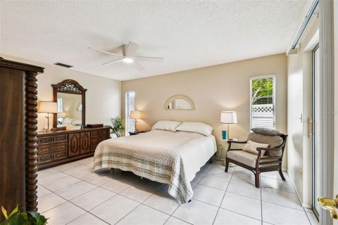 House in Bradenton, Florida 3 bedrooms, 170.29 sq.m. № 1873985 - photo 16