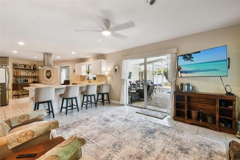 House in Bradenton, Florida 3 bedrooms, 170.29 sq.m. № 1873985 - photo 15