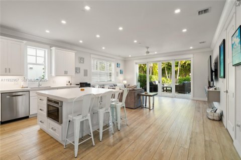 Casa en venta en Islamorada, Village of Islands, Florida, 3 dormitorios, 164.25 m2 № 1992991 - foto 8