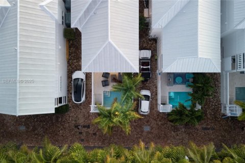 Casa en venta en Islamorada, Village of Islands, Florida, 3 dormitorios, 164.25 m2 № 1992991 - foto 11