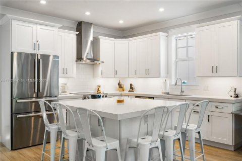 Casa en venta en Islamorada, Village of Islands, Florida, 3 dormitorios, 164.25 m2 № 1992991 - foto 7