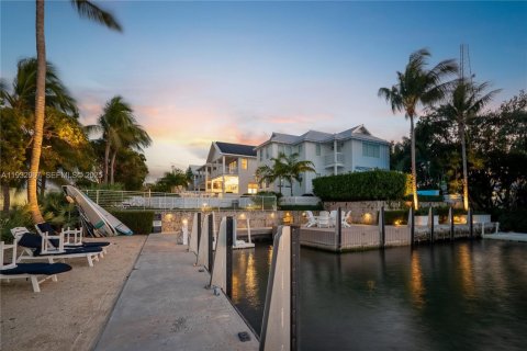 Casa en venta en Islamorada, Village of Islands, Florida, 3 dormitorios, 164.25 m2 № 1992991 - foto 23