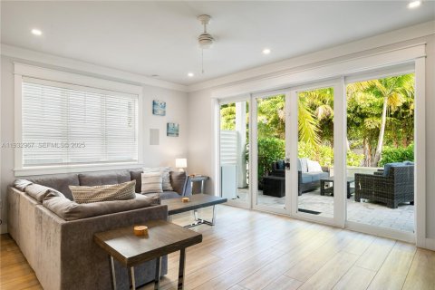 Casa en venta en Islamorada, Village of Islands, Florida, 3 dormitorios, 164.25 m2 № 1992991 - foto 4