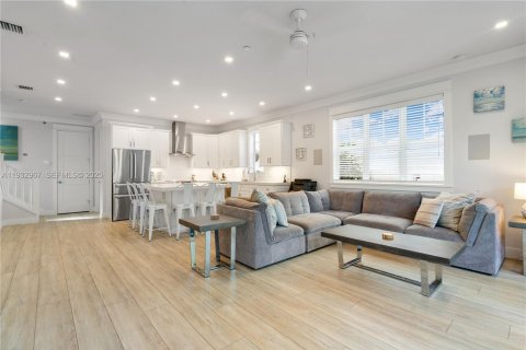 Casa en venta en Islamorada, Village of Islands, Florida, 3 dormitorios, 164.25 m2 № 1992991 - foto 6