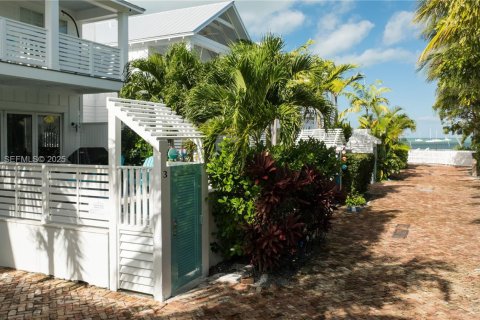 Casa en venta en Islamorada, Village of Islands, Florida, 3 dormitorios, 164.25 m2 № 1992991 - foto 17