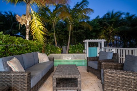 Casa en venta en Islamorada, Village of Islands, Florida, 3 dormitorios, 164.25 m2 № 1992991 - foto 21