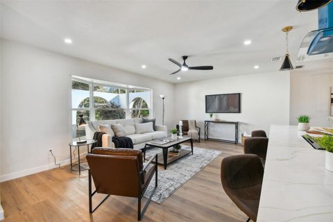 Villa ou maison à vendre à Clearwater, Floride: 3 chambres, 169.36 m2 № 1918634 - photo 5