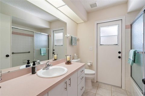 Villa ou maison à vendre à Sarasota, Floride: 3 chambres, 199.28 m2 № 2388175 - photo 29