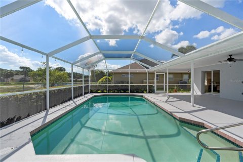 Villa ou maison à vendre à Sarasota, Floride: 3 chambres, 199.28 m2 № 2388175 - photo 2