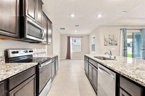 Villa ou maison à vendre à Wesley Chapel, Floride: 4 chambres, 262.73 m2 № 2408364 - photo 6