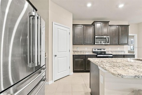 Villa ou maison à vendre à Wesley Chapel, Floride: 4 chambres, 262.73 m2 № 2408364 - photo 3