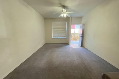 Condo in Gainesville, Florida, 2 bedrooms  № 2095945 - photo 2