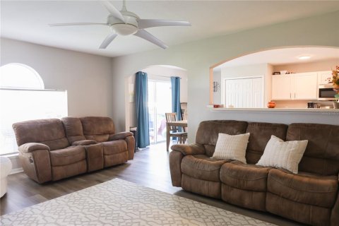 House in Land O' Lakes, Florida 4 bedrooms, 175.77 sq.m. № 1883581 - photo 5