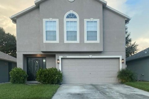 House in Land O' Lakes, Florida 4 bedrooms, 175.77 sq.m. № 1883581 - photo 1