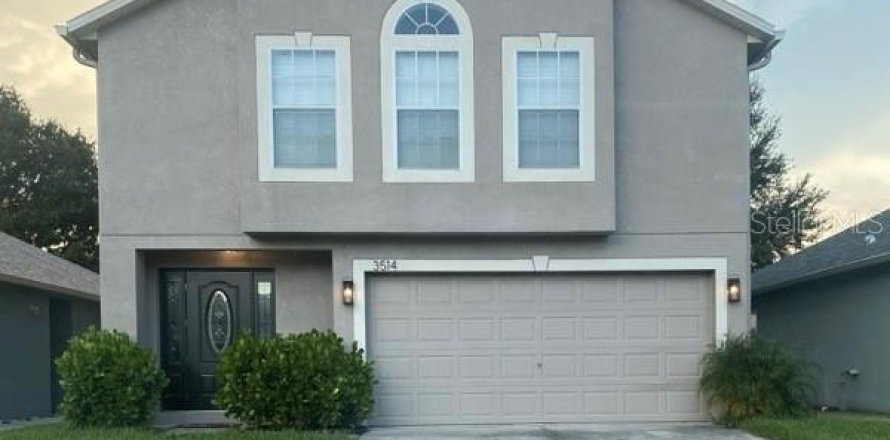 House in Land O' Lakes, Florida 4 bedrooms, 175.77 sq.m. № 1883581