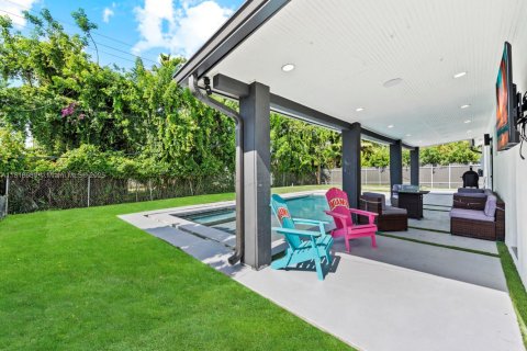 House in Miami, Florida 3 bedrooms, 130.06 sq.m. № 1779493 - photo 19