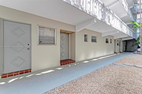 Copropriété à vendre à Hallandale Beach, Floride: 1 chambre, 71.53 m2 № 1863285 - photo 28