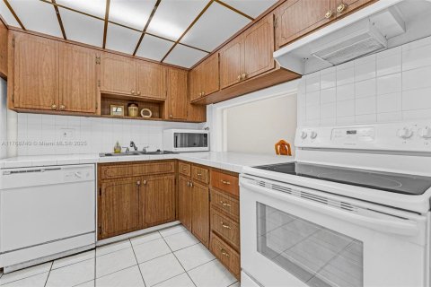 Copropriété à vendre à Hallandale Beach, Floride: 1 chambre, 71.53 m2 № 1863285 - photo 3