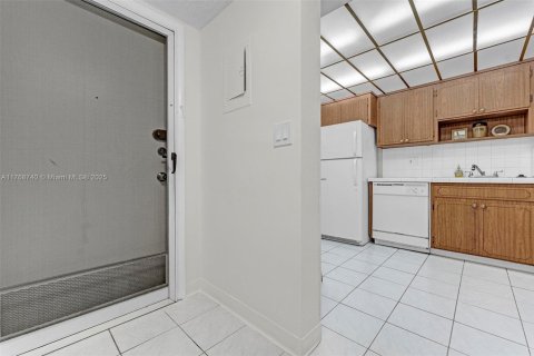 Copropriété à vendre à Hallandale Beach, Floride: 1 chambre, 71.53 m2 № 1863285 - photo 25
