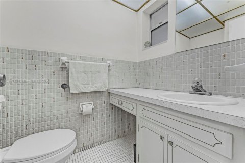 Copropriété à vendre à Hallandale Beach, Floride: 1 chambre, 71.53 m2 № 1863285 - photo 26