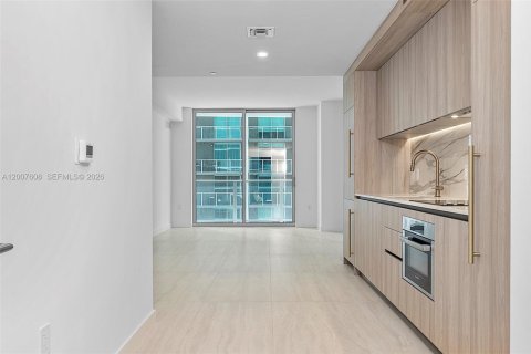 Condo in Miami, Florida, 1 bedroom № 2170839 - photo 9