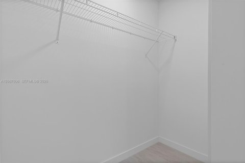 Condo in Miami, Florida, 1 bedroom № 2170839 - photo 20
