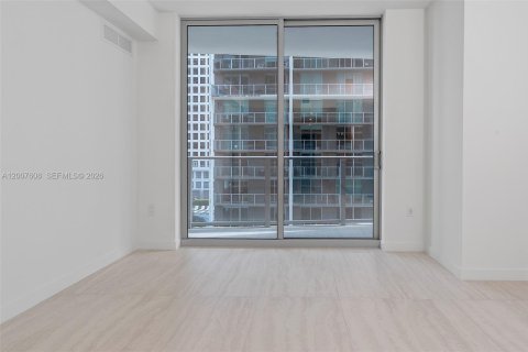 Condo in Miami, Florida, 1 bedroom № 2170839 - photo 16