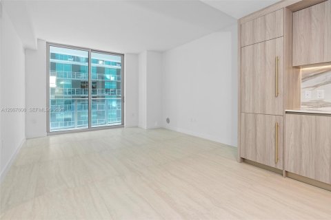 Condo in Miami, Florida, 1 bedroom № 2170839 - photo 14