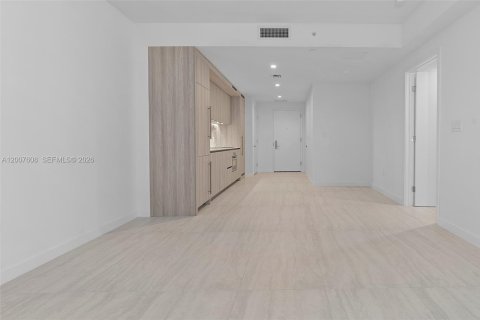 Condo in Miami, Florida, 1 bedroom № 2170839 - photo 12