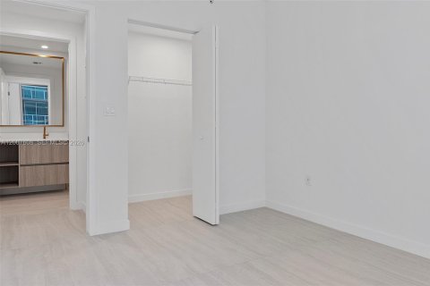 Condo in Miami, Florida, 1 bedroom № 2170839 - photo 25