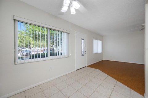 Condo in Seminole, Florida, 2 bedrooms  № 2099234 - photo 7