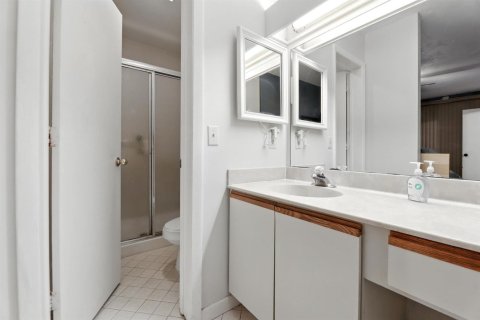 Condo in Coconut Creek, Florida, 3 bedrooms  № 2153912 - photo 12