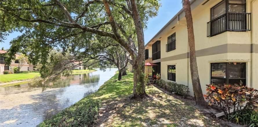 Condo in Coconut Creek, Florida, 3 bedrooms  № 2153912